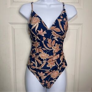 New Cupshe‎ Blue Paisley V Neck One Piece swimsuit, Size Small